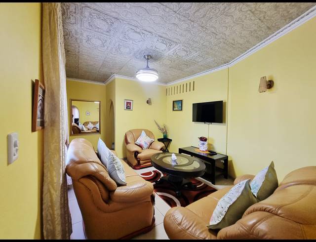 4 BEDROOM HOUSE FOR SALE IN GRANTHAM PARK